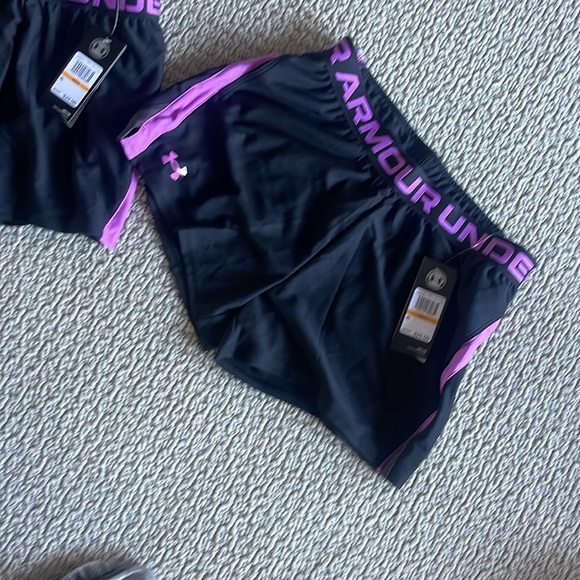 Lot of 2 NWT women’s shorts - Picture 3 of 3